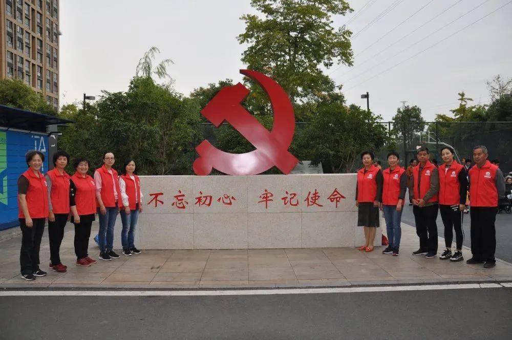 静观万象｜读懂《弱传播》 也许会更容易看懂这个世界