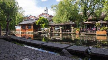 多次背叛⁉️西媒：皮克还曾出轨夏奇拉已婚的私人教练